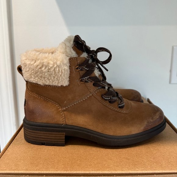NWT UGG BOOTS - LACE UP - CHESTNUT - Picture 4 of 12
